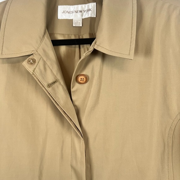 Jones New York Classic Tan Trench Coat – Women’s Large | Fall Wardrobe Essential - Picture 4 of 10
